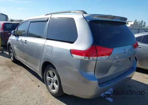2011 Toyota Sienna Le V6 from USA, damaged, VIN 5TDKK3DC6BS034470